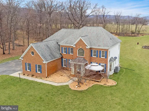 38272 Parnell Ct, Lovettsville, VA 20180