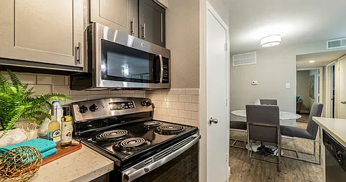 Flintridge Apartment Homes Photo 1
