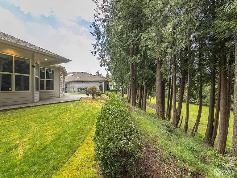 237 Creekview Crst — Photo 29