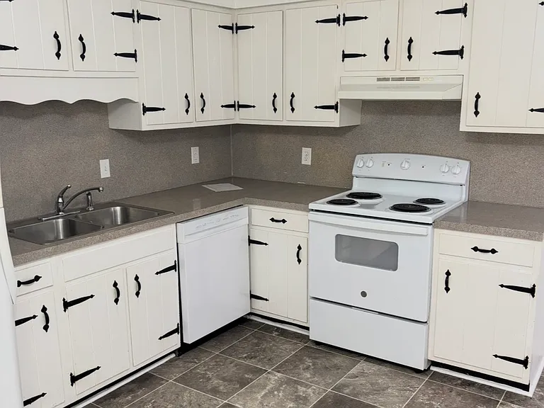 4804 Winding Ln #4804B — Photo 3