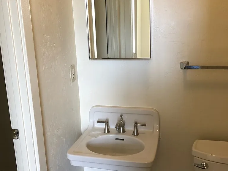 408 SW Monroe Ave #606 — Photo 8