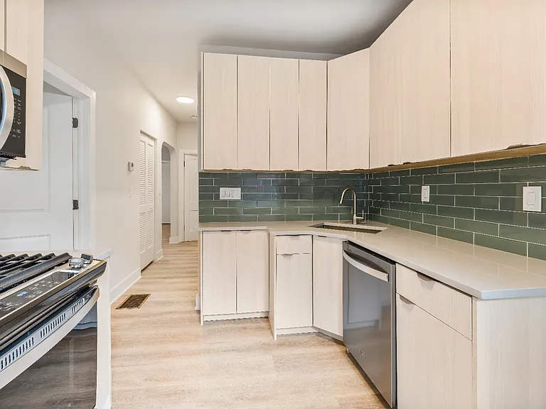 2046 N California Ave #2R — Photo 1
