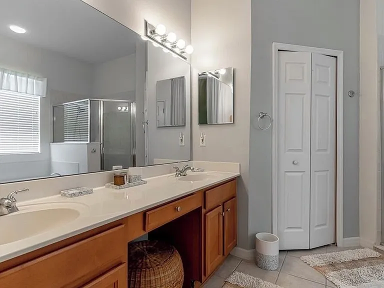 452 N Hampton Dr — Photo 19