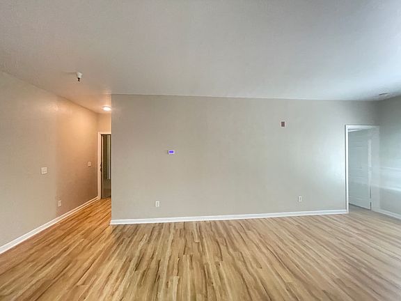 4th image of 200 Talus Way APT 421