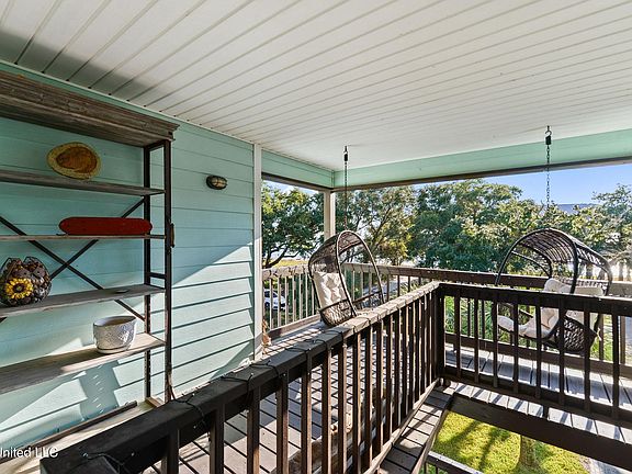 5th image of 8216 Belle Fontaine Dr