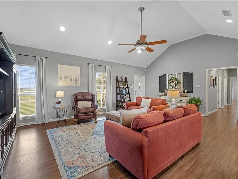 15477 Chapel Rd — Photo 5
