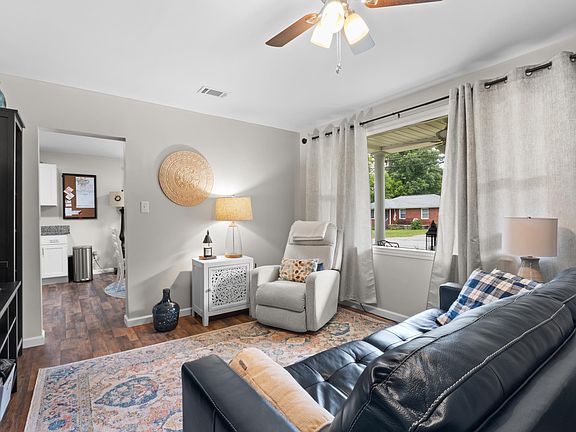 5th image of 1735 Sunnyside Dr