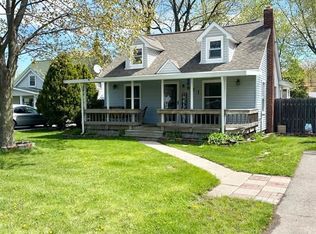 8851 Rosella St, Taylor, MI 48180