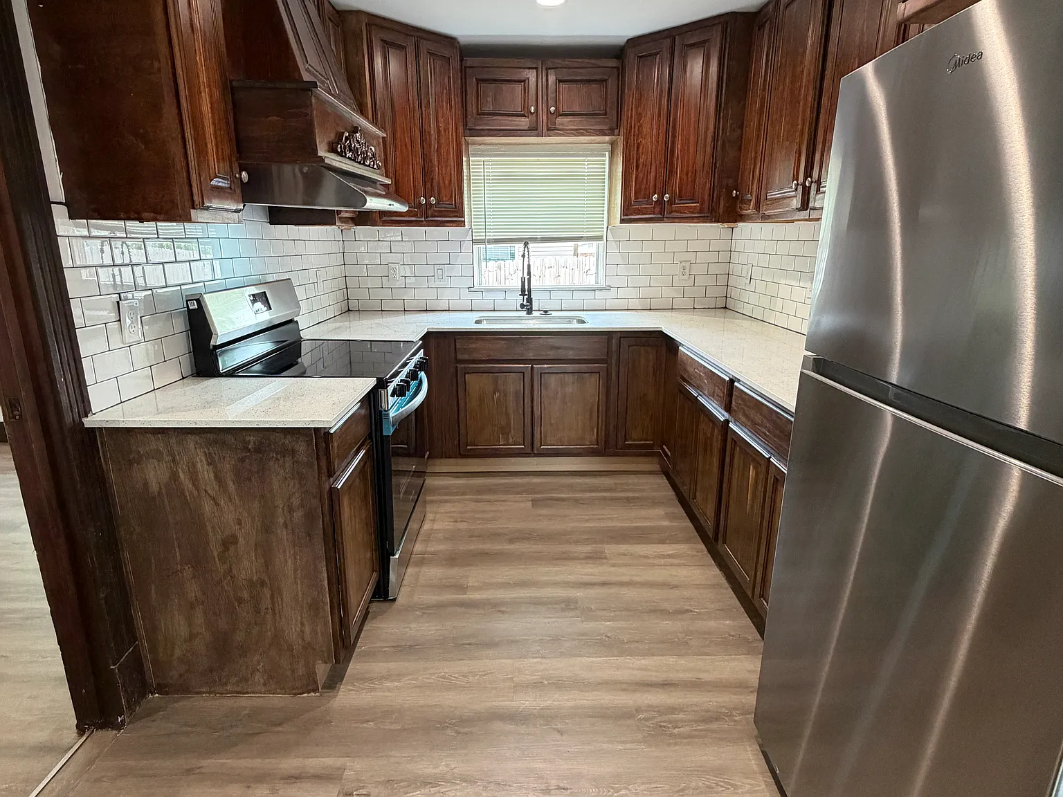 3 bed, 1013 sqft, $2,000 — Photo 4