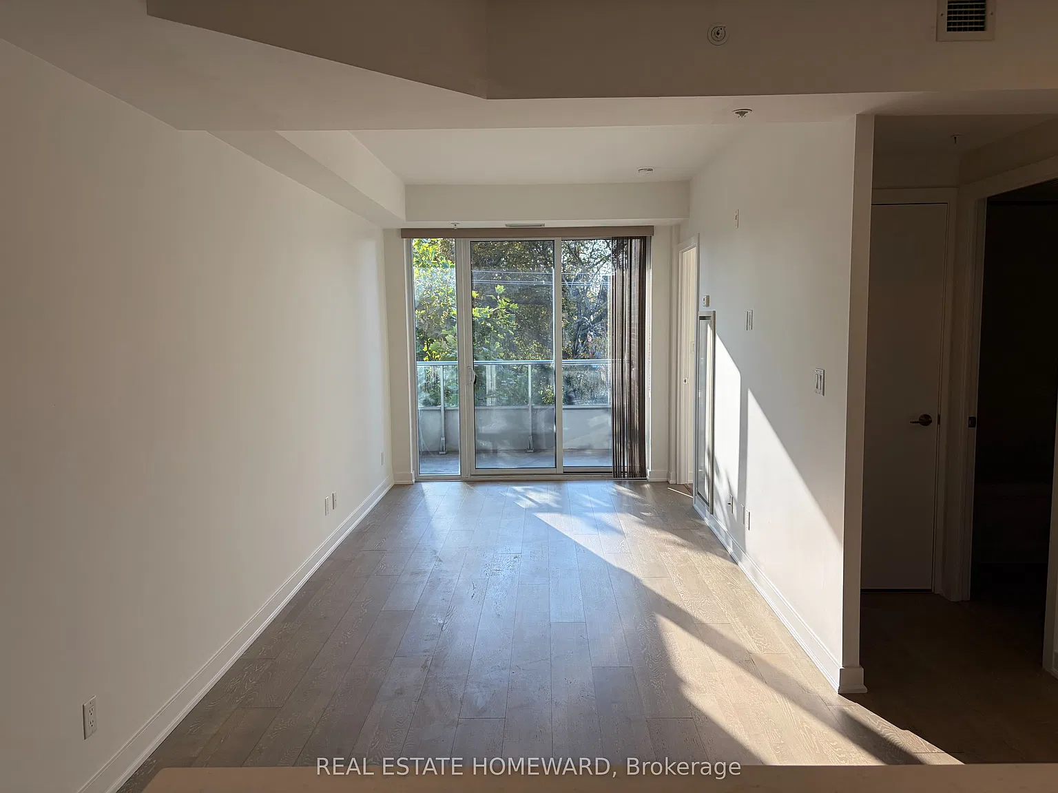 Lakehouse Beach Residences — Photo 3