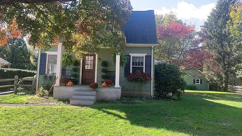 1011 Swayze Ave photo 1