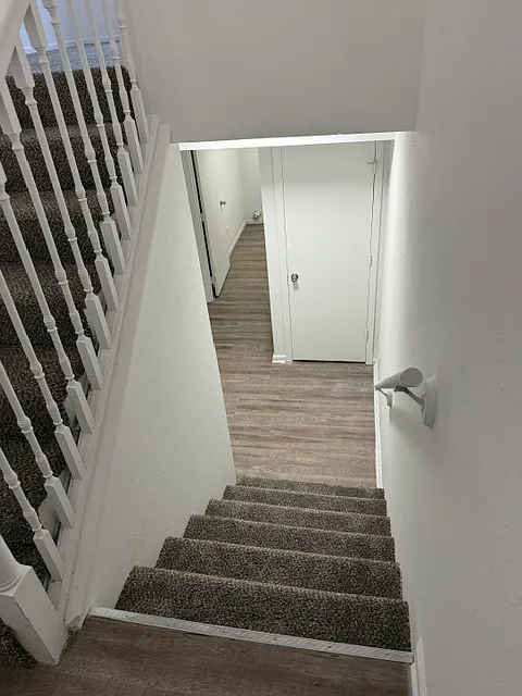 3 bed, 2200 sqft, $1,500 — Photo 3