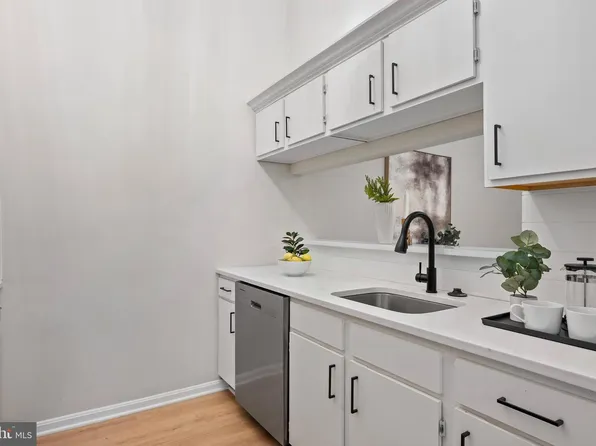 6607 Rapid Water Way Unit 302, Glen Burnie, MD 21060