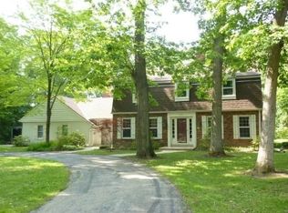 1003 Heather Ln, Hartford, WI 53027