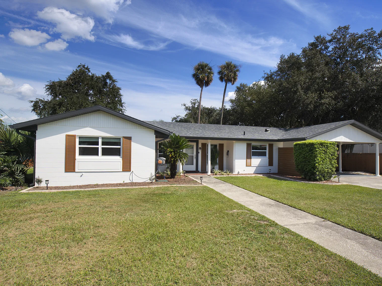 4 bed, 1900 sqft, $2,400 — Photo 3