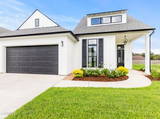 313 Harvest Creek Ln, Lafayette, LA 70508
