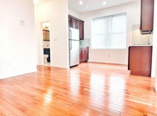 31-60 31st St #2B, Astoria, NY 11106