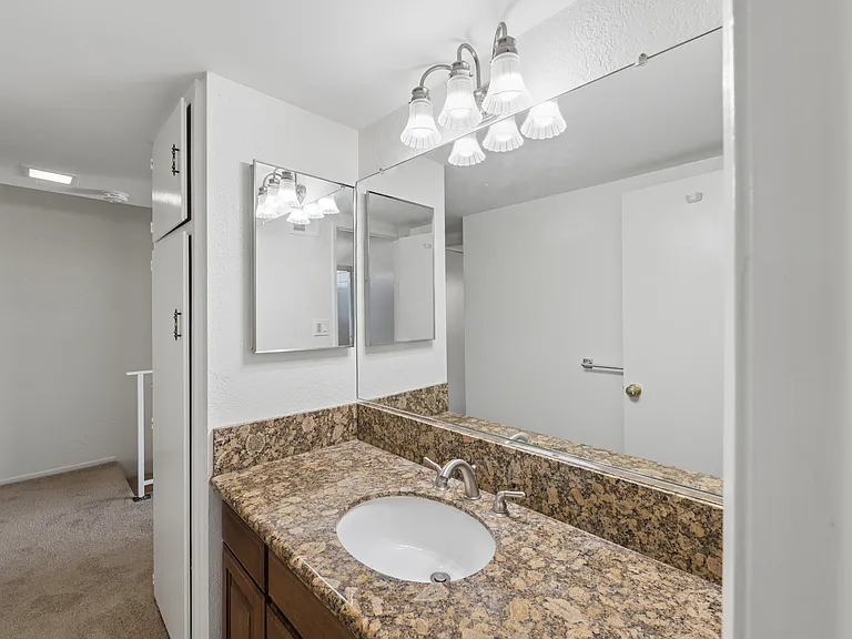 2429 Oswego St #B — Photo 10