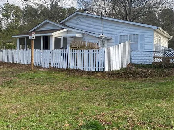 238 Dallas St, Hiram, GA 30141