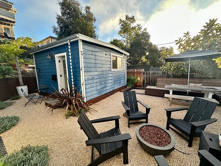 1566 W Valerio St #C — Photo 1