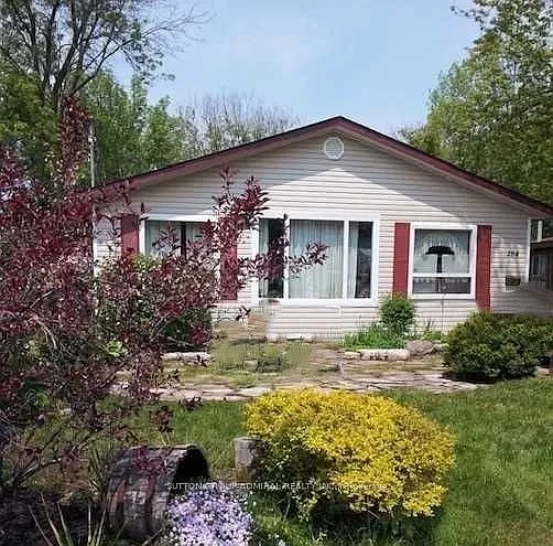 3 bed, $2,495 — Photo 1