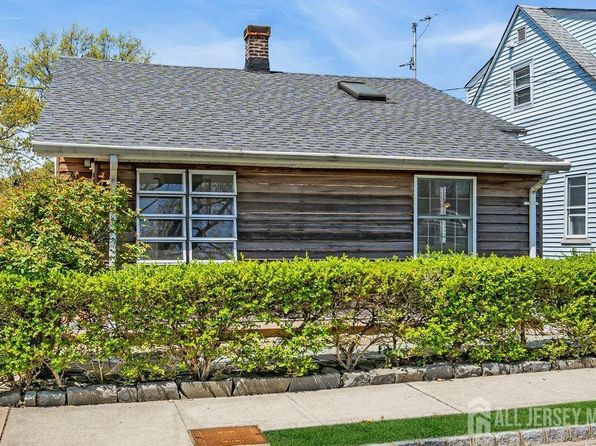 75 Lafayette St, Milltown, NJ 08850