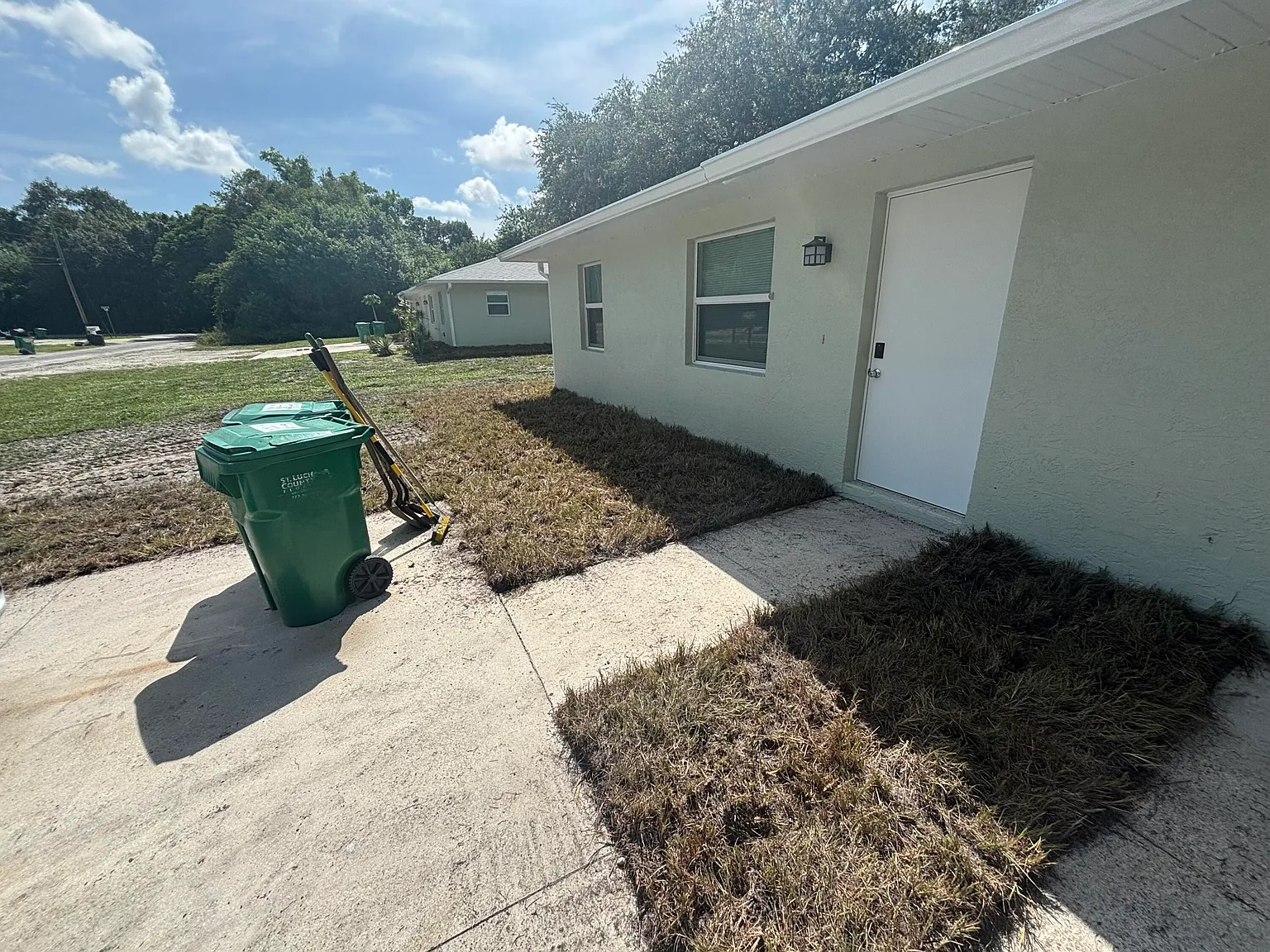 2 bed, 1.0 bath, 800 sqft, $1,900 — Photo 1