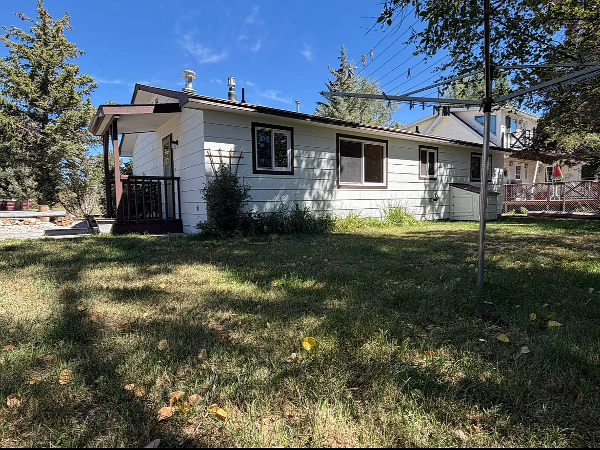 3 bed, 1008 sqft, $1,950 — Photo 4