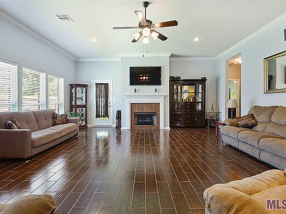 3rd image of 25924 Bronzewood St