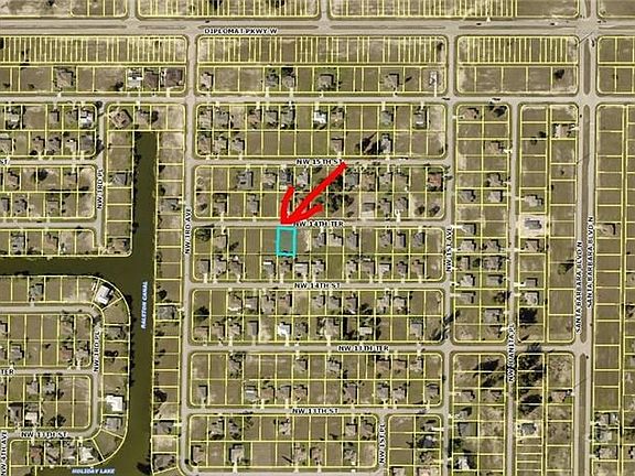 5th image of 210 NW 14th Ter