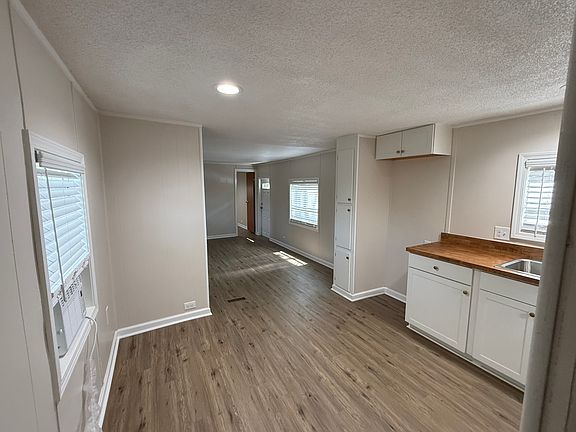 2nd image of 1117 Owens Rd #23