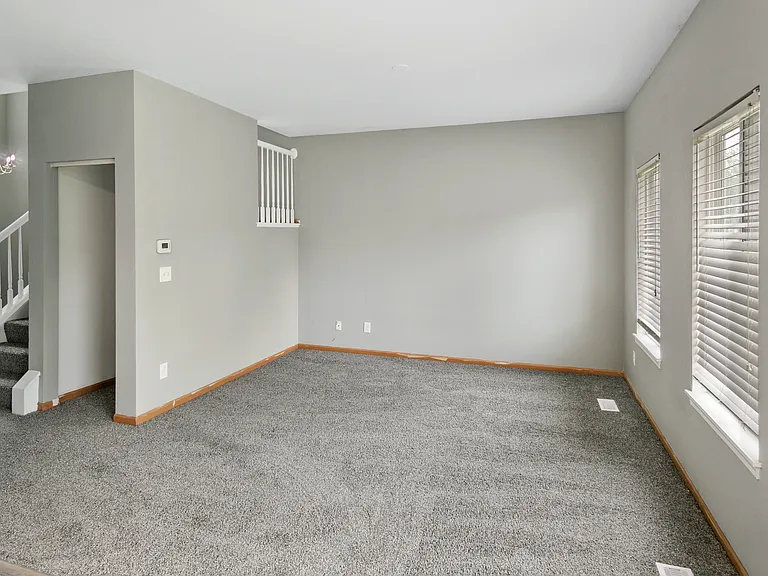 678 Zachary Dr — Photo 6