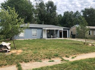 200 SE Woodland Ave, Topeka, KS 66607