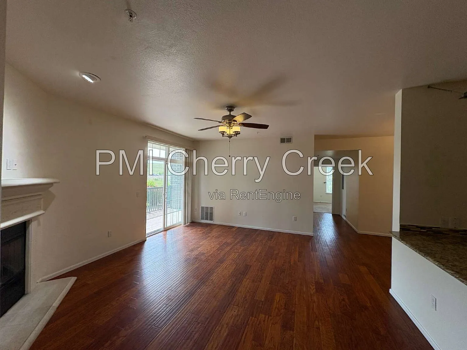2 bed, 2.0 bath, 1174 sqft, $1,950 — Photo 2
