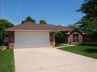 909 Golden Eagle Dr, Norman, OK 73072