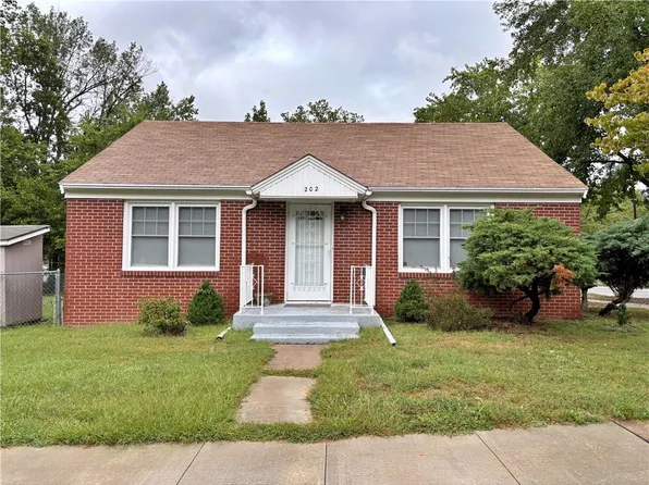 202 W Jefferson St, Pittsburg, KS 66762