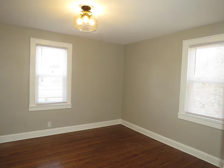 328 Sycamore St — Photo 21