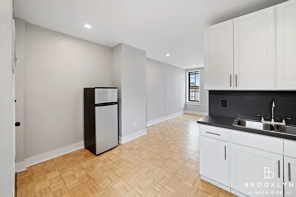 Rented by Brooklyn High Rise LLC | media 19