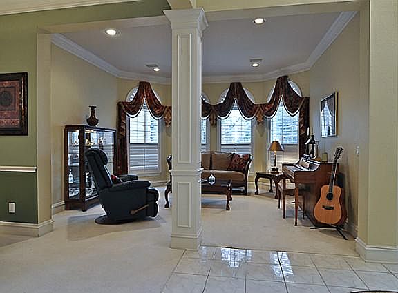 5th image of 6425 Fallon Ct