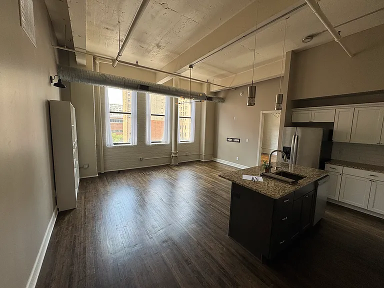 817 Main St #4C — Photo 11