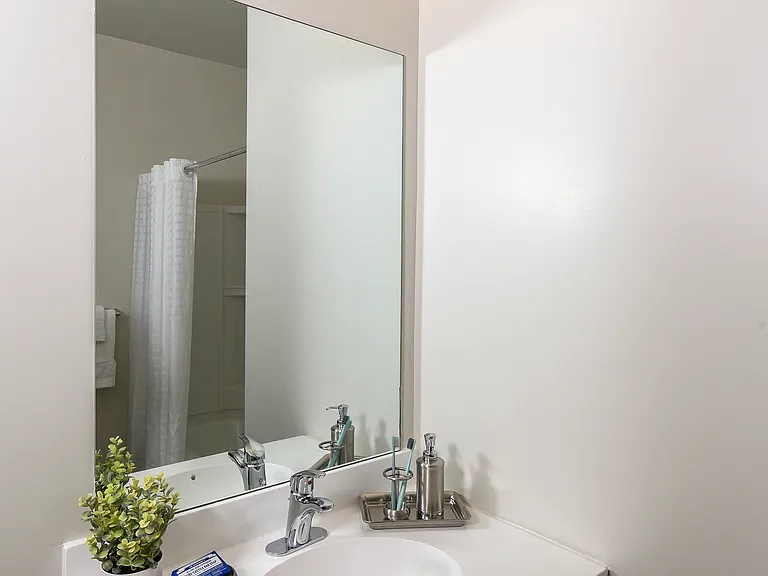 722 Chancellor — Photo 17