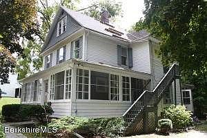 Front facing cottage