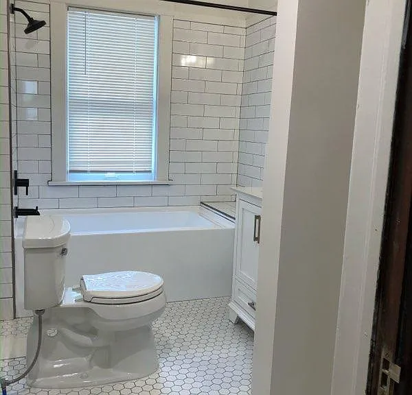 519 W 5th Ave #F — Photo 3