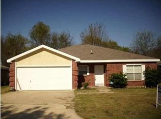 1716 N Bent Tree Trl, Grand Prairie, TX 75052