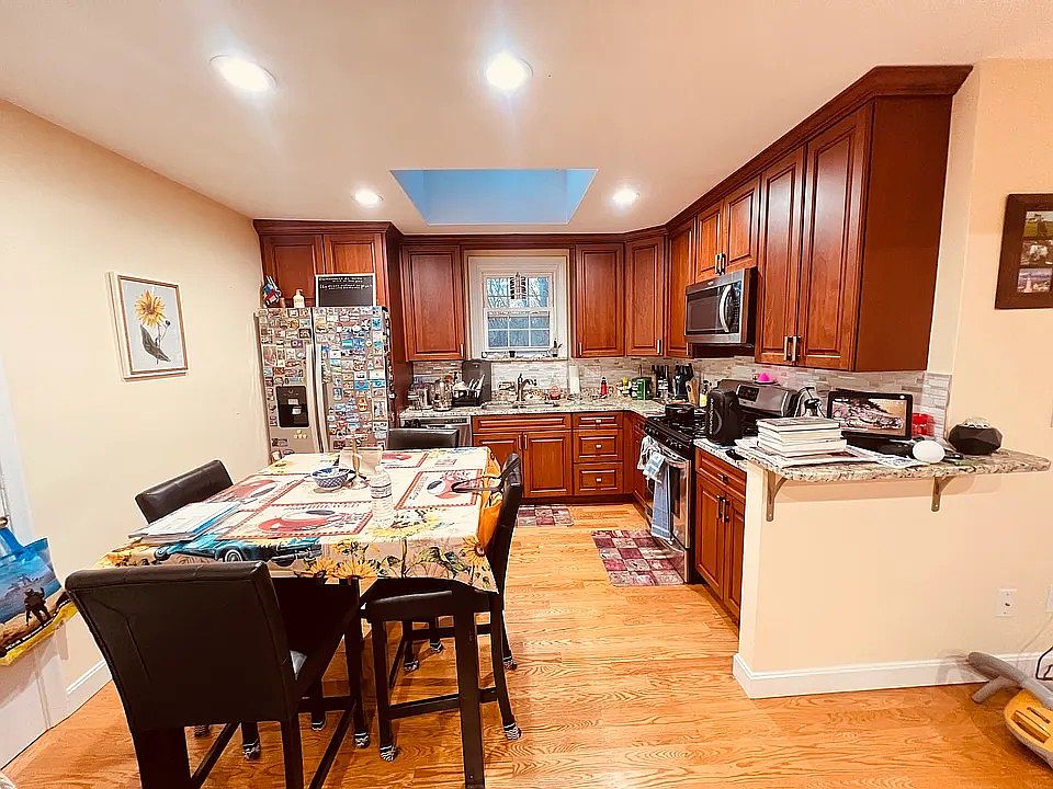 1st image of 41 Davis Ave APT 4