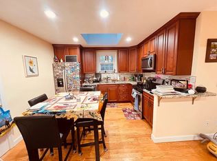 41 Davis Ave APT 4, Norwood, MA 02062