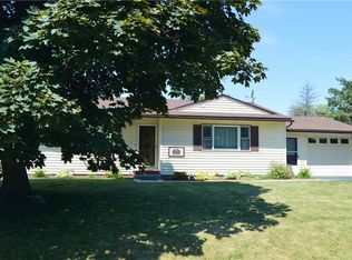 3 Lavender Cir, Rochester, NY 14623