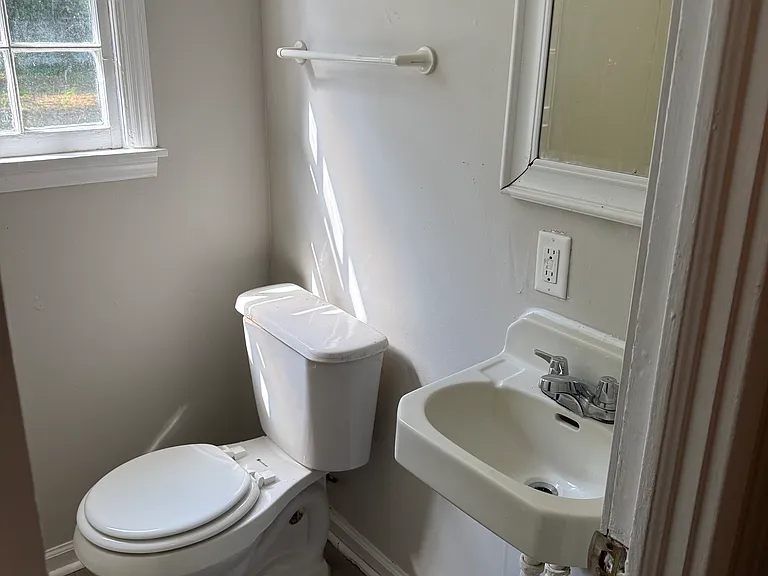 112 Vinson Dr — Photo 4