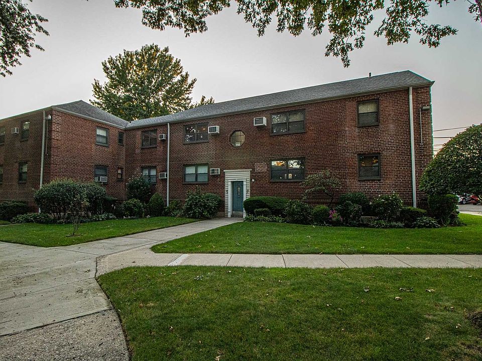 1st image of 8919 151st Ave