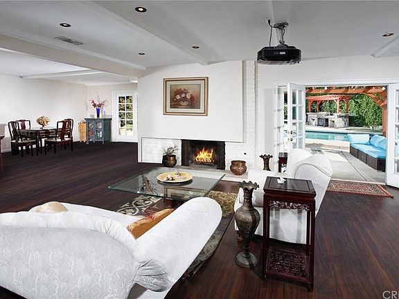 2nd image of 9716 Gladbeck Ave